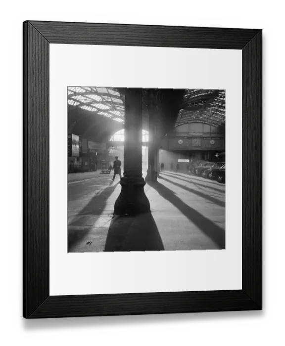 Framed Print : Paddington Station a062002