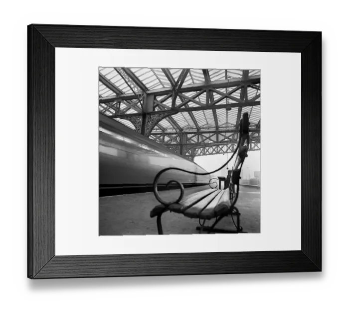 Framed Print : Waterloo Station a062151 Framed Print : Waterloo Station a062151