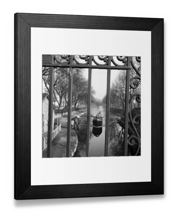 Framed Print : Regents Canal a065421