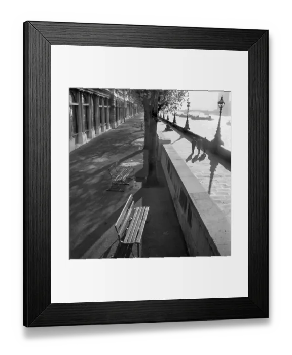 Framed Print : Albert Embankment a065878