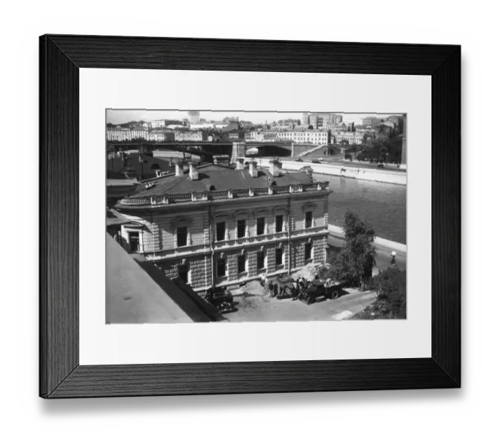 Framed Print : Embassy in Moscow P_D00014_039