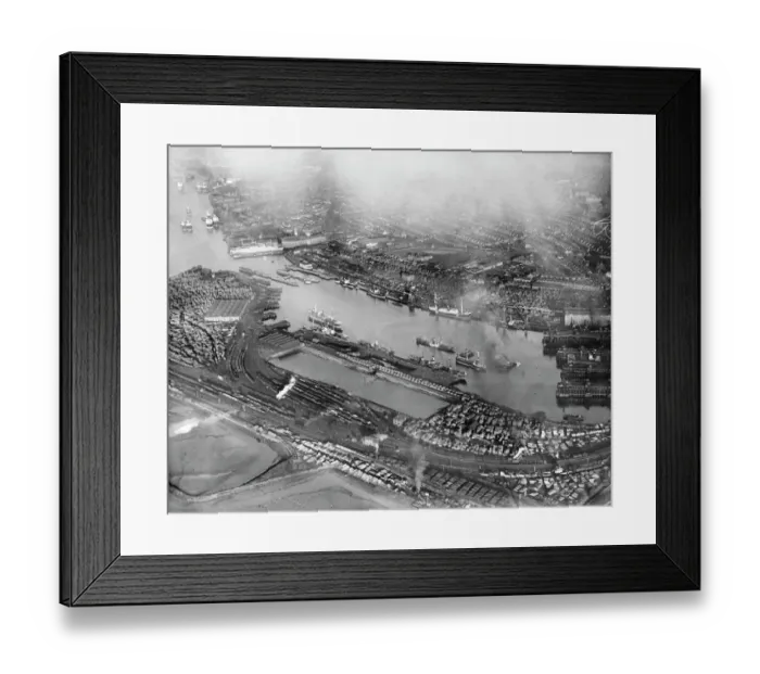 Framed Print : South Shields EPW020191