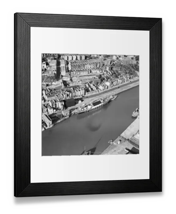 Framed Print : HMS Flying Fox EAW033316