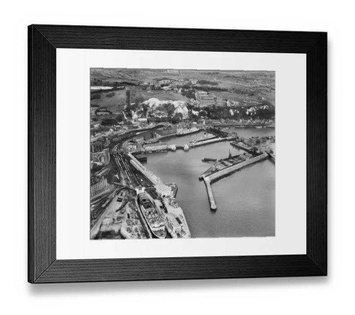 Framed Print : Dover Western Docks EAW007615