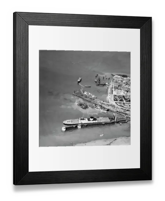 Framed Print : Harwich Ferry EAW043677