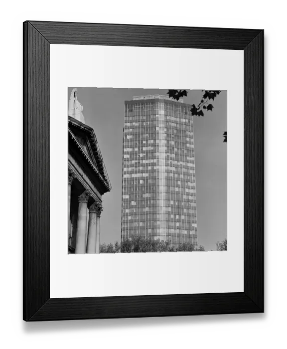 Framed Print : Millbank Tower, London a063283