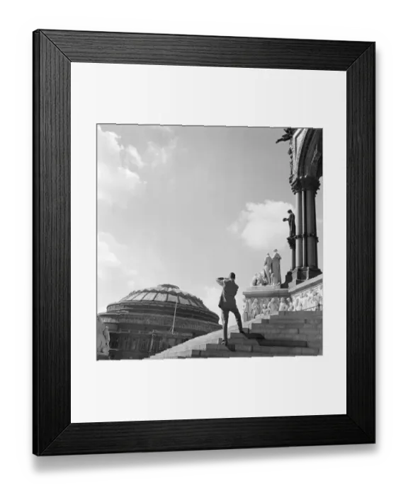 Framed Print : Royal Albert Hall and Albert Memorial a076623