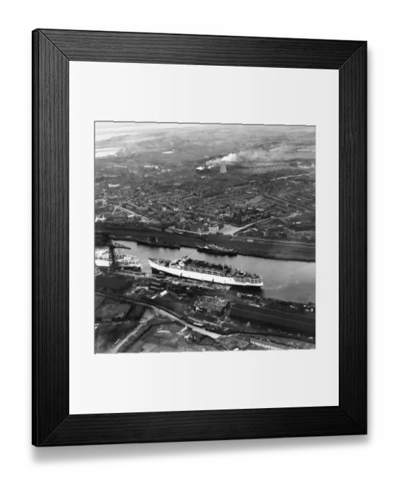 Framed Print : Barrow-in-Furness EAW019736