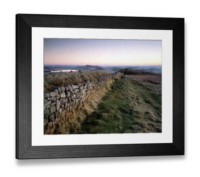 Framed Print : Hadrians Wall, Hotbank Crags J080009