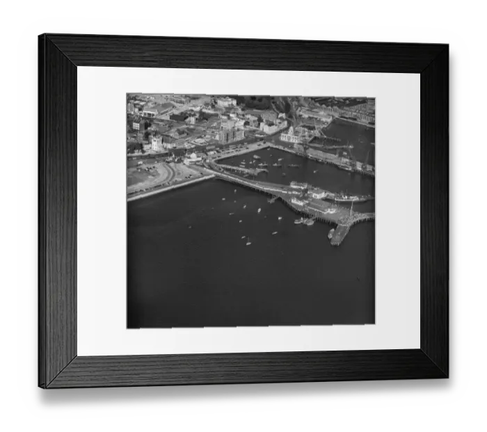 Framed Print : Royal Pier Southampton EAR030076 Framed Print : Royal Pier Southampton EAR030076