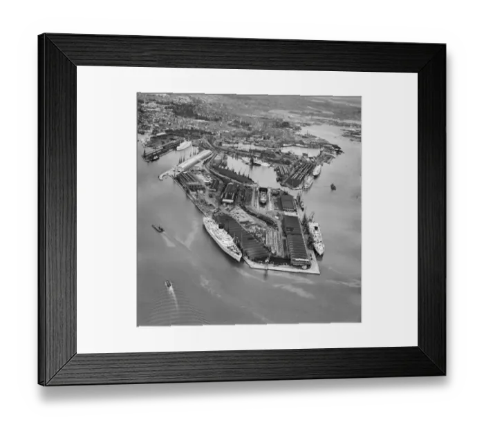 Framed Print : Southampton Docks EAW033408 Framed Print : Southampton Docks EAW033408