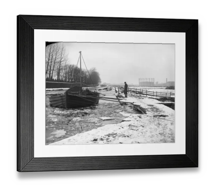 Framed Print : Frozen Canal CC025434