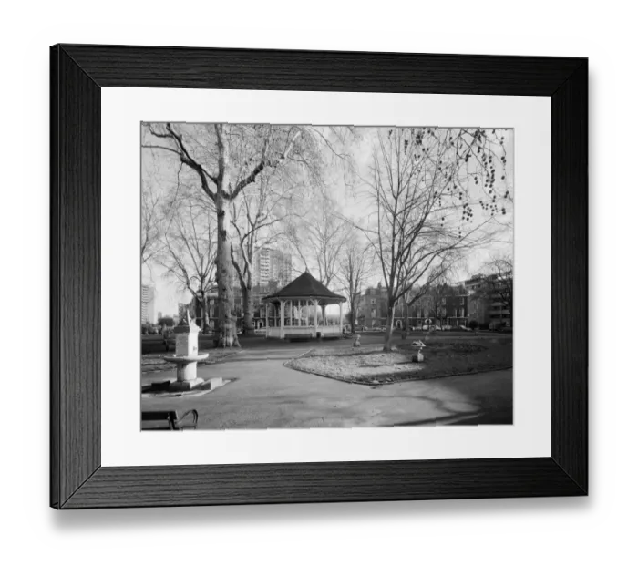 Framed Print : Northampton Square Garden BB98_02712