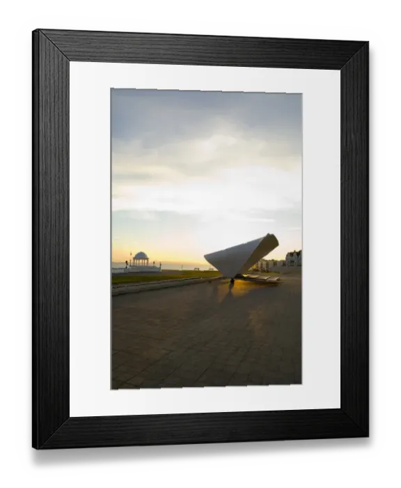 Framed Print : Bandstand, Bexhill DP073059