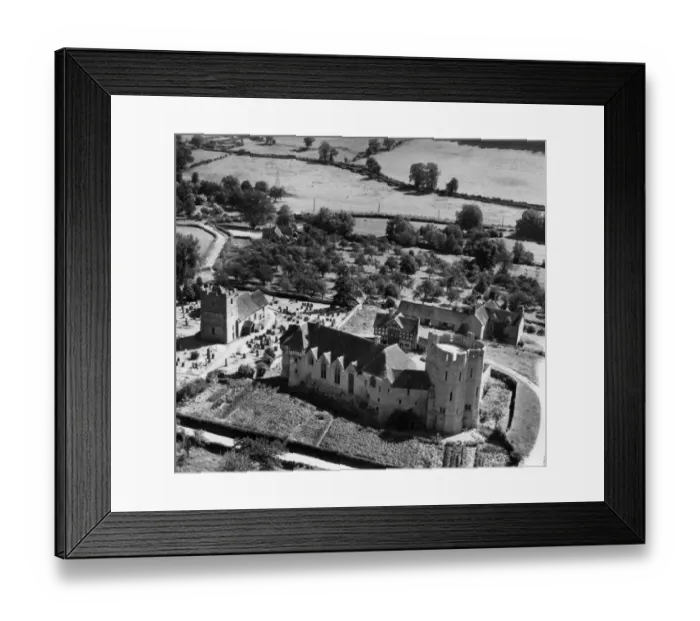 Framed Print : Stokesay Castle EAW017518