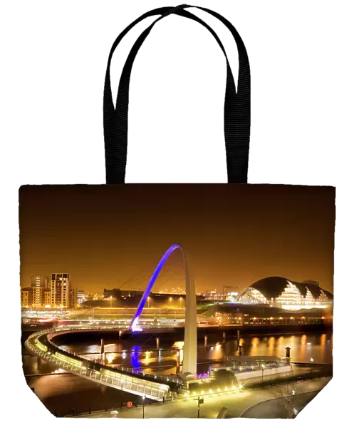 Millennium Bridge, Gateshead  /  Newcastle upon Tyne N080490