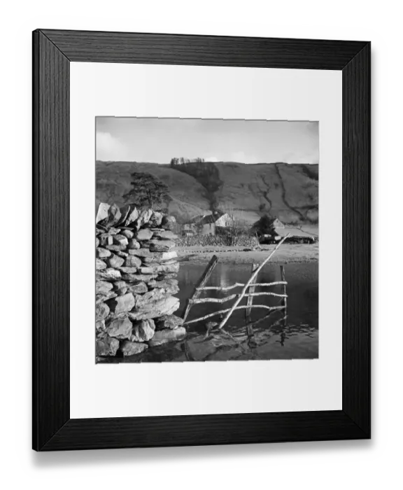Framed Print : Watendlath, Borrowdale, Cumbria a080406