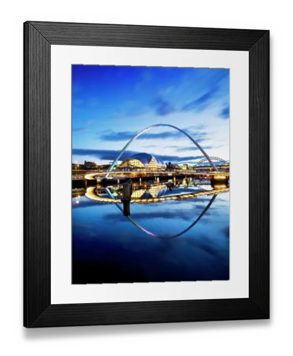 Framed Print : Millennium Bridge N080492 Framed Print : Millennium Bridge N080492