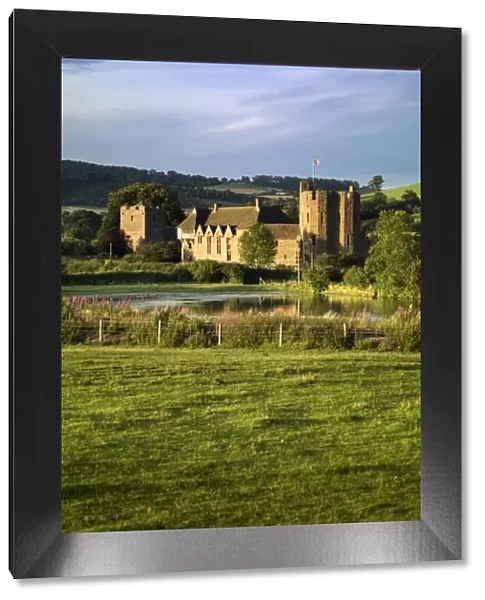 Stokesay Castle N080488