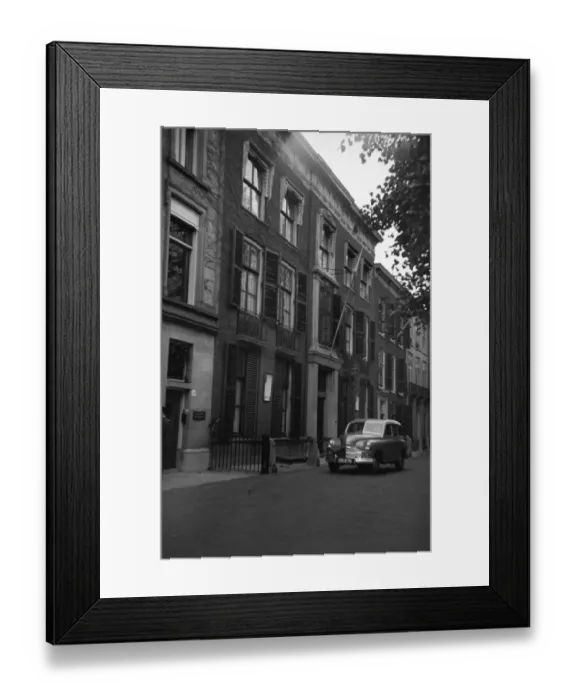 Framed Print : Embassy in Den Hague P_D00061_003