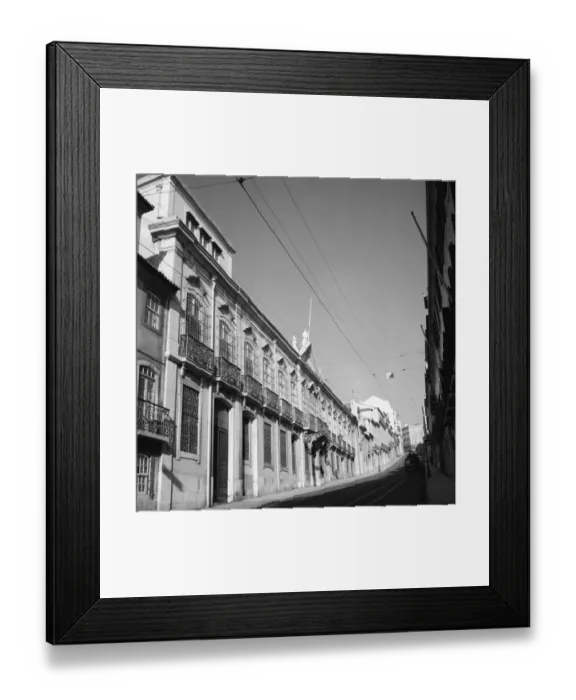 Framed Print : Embassy in Lisbon P_D00193_001