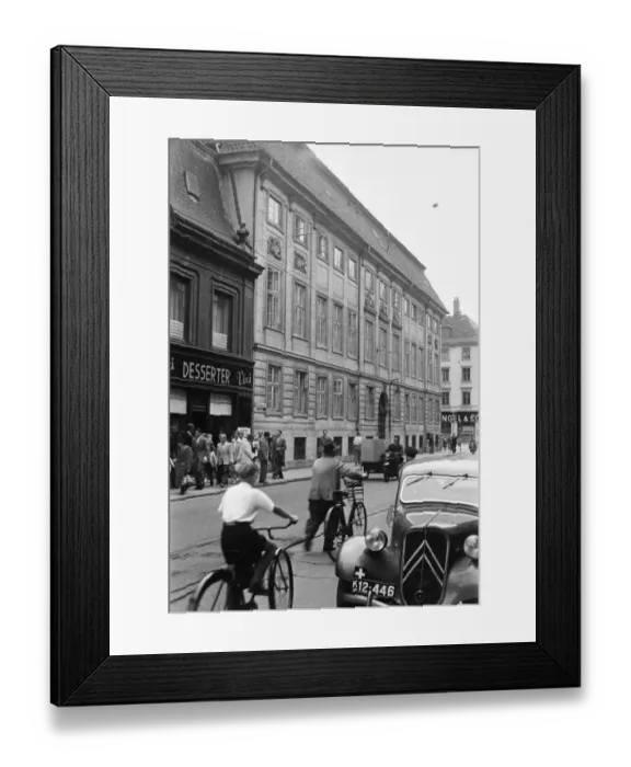 Framed Print : Embassy in Copenhagen P_D00515_006