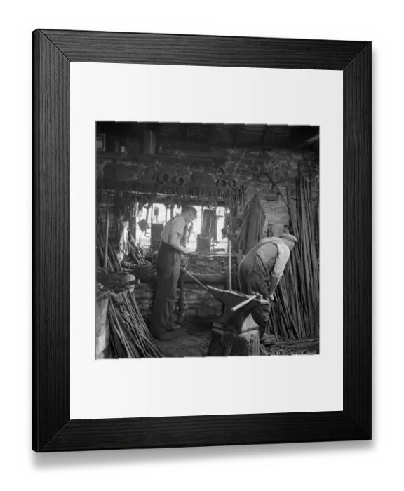 Framed Print : Blacksmiths, Gloucestershire a054054 Framed Print : Blacksmiths, Gloucestershire a054054
