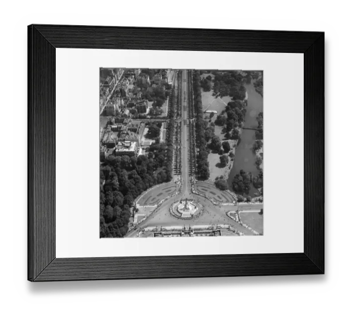 Framed Print : Trooping the Colour EAW030172