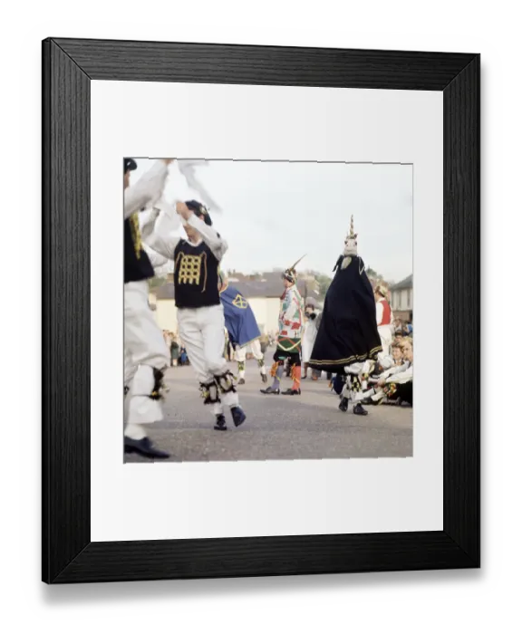 Framed Print : Morris Dancing FF003016