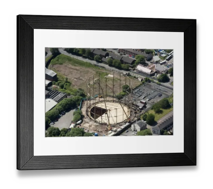Framed Print : Dismantling 33165_051 Framed Print : Dismantling 33165_051