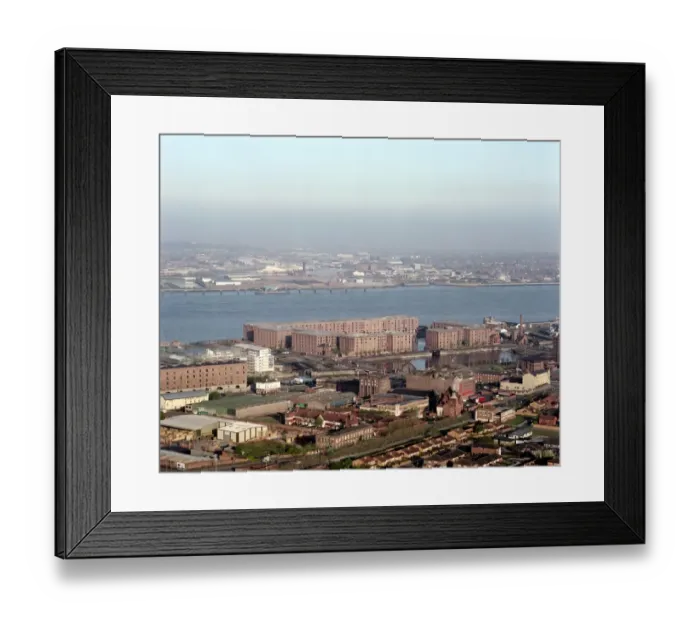 Framed Print : Liverpool a029235