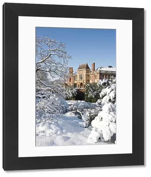 Eltham Palace in the snow N090021
