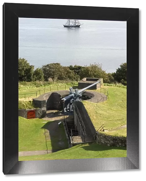 Gun battery at Pendennis Castle N080669