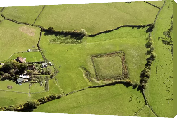Moated site 33327_026