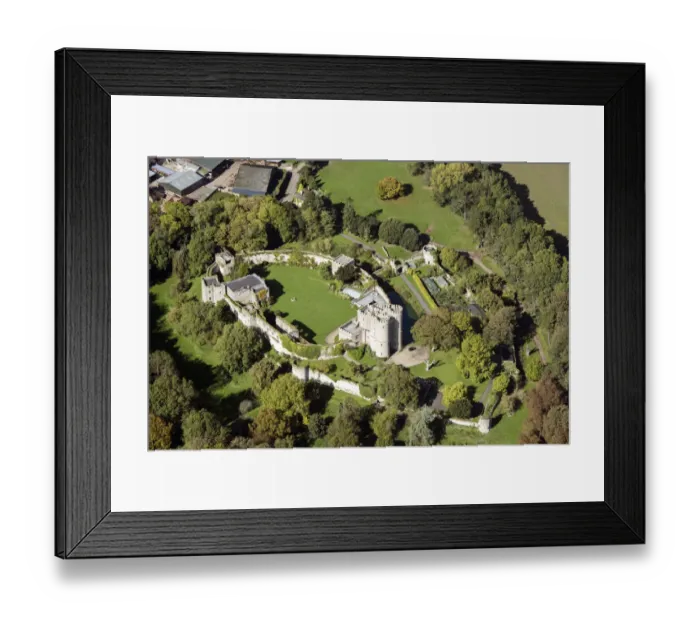 Framed Print : Saltwood Castle 33328_015 Framed Print : Saltwood Castle 33328_015