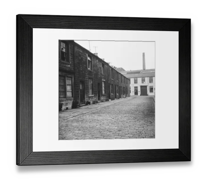 Framed Print : Burnley DES01_01_0539 Framed Print : Burnley DES01_01_0539