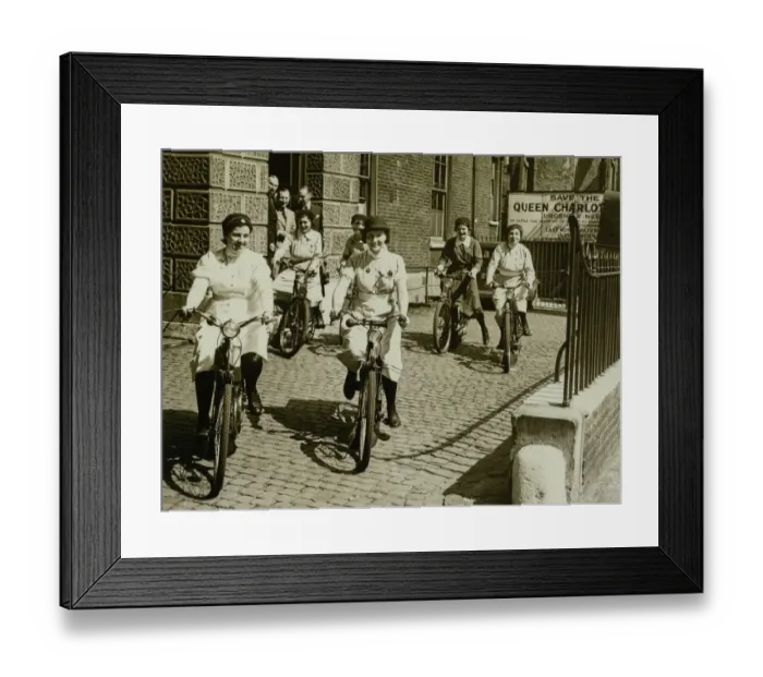 Framed Print : Mobile midwifery med01_01_0490