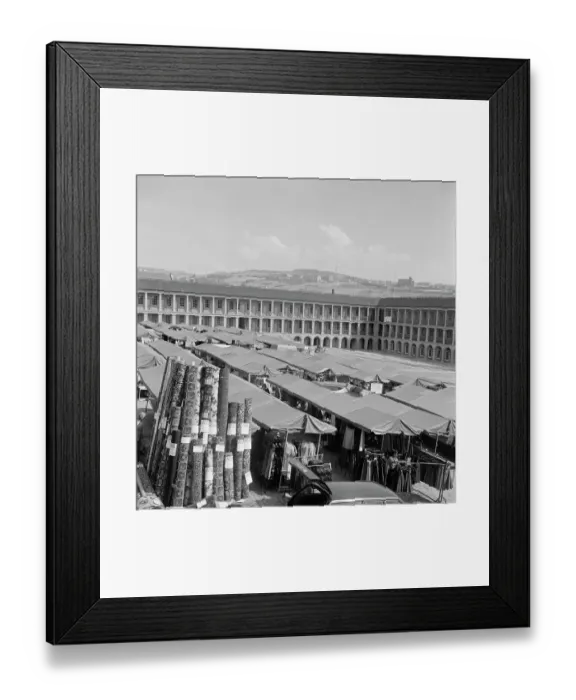 Framed Print : Piece Hall a083824