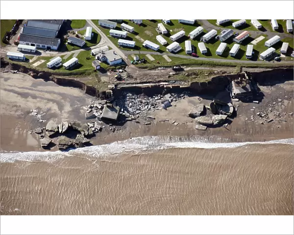 Coastal erosion at Fort Godwin 28503_001