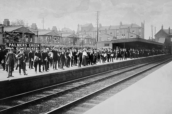 Commuter Station, Palmers Green Station, 1914 BB92_20713
