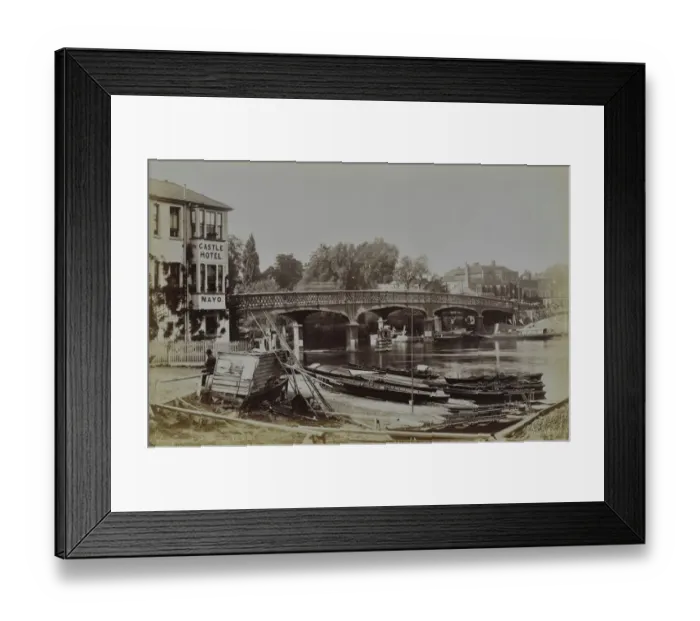 Framed Print : Hampton Court Bridge, Molesey LSC03_01_086 Framed Print : Hampton Court Bridge, Molesey LSC03_01_086