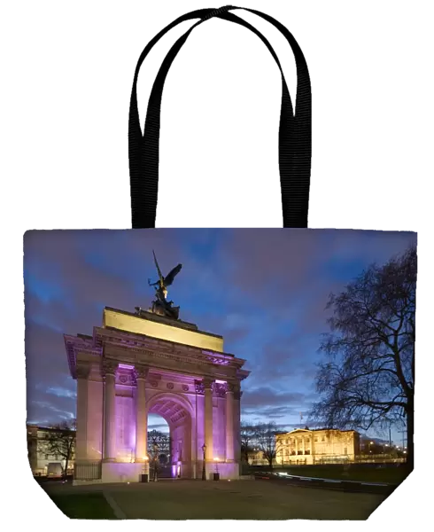 Wellington Arch and Apsley House N090055