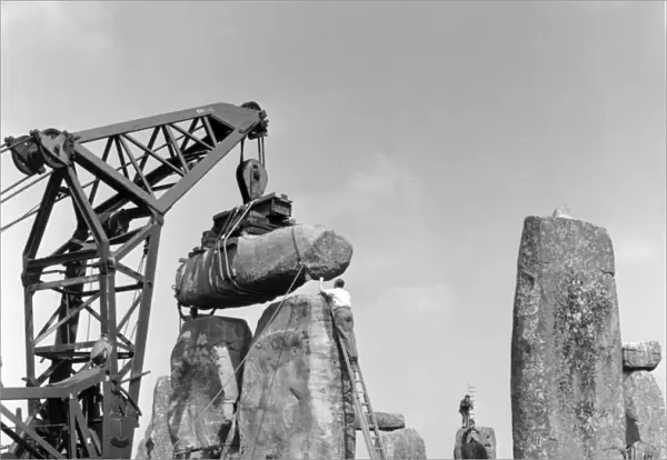 Stonehenge. Re-erection of Trilithon lintel in 1958 P50217