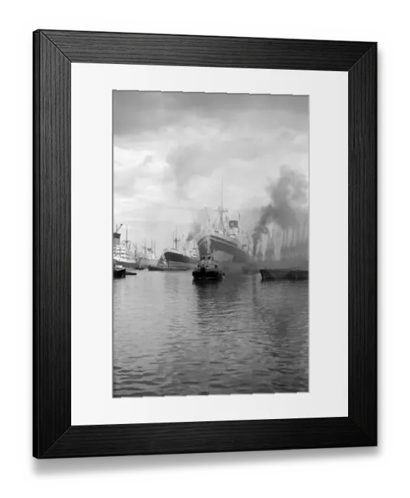 Framed Print : King George V Dock, Canning Town, London a002108 Framed Print : King George V Dock, Canning Town, London a002108
