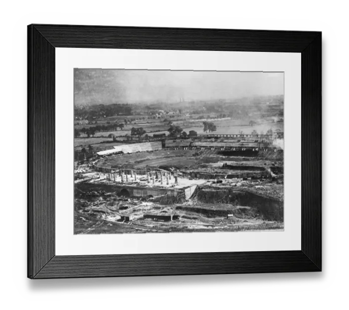 Framed Print : Wembley under construction 1922 EPW008076