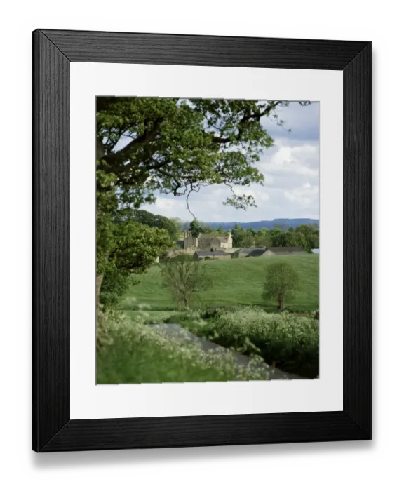 Framed Print : Aydon Castle and surrounding countryside K022128