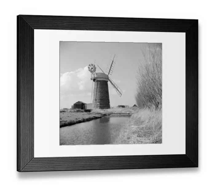 Framed Print : Windmill, Norfolk a98_15877 Framed Print : Windmill, Norfolk a98_15877