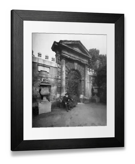Framed Print : Chelsea Gate, Chiswick House c. 1900 DD54_00112 Framed Print : Chelsea Gate, Chiswick House c. 1900 DD54_00112