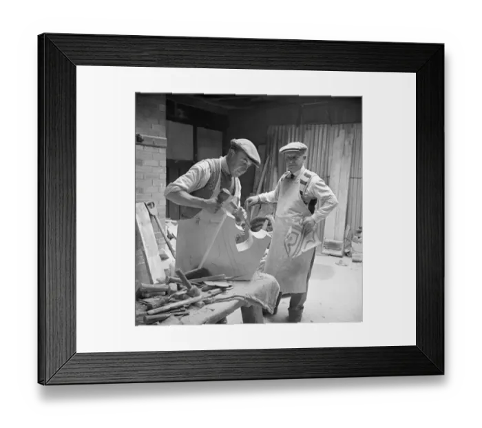Framed Print : Masons, Halesworth, Suffolk a98_14596