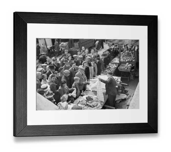 Framed Print : Norwich market MF98_01662_09